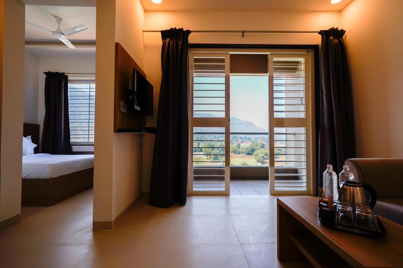 Mountain Shadow Resort Igatpuri Εξωτερικό φωτογραφία